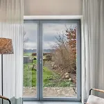 Zwei Apartment Saal